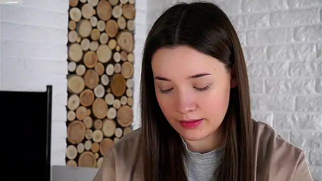 LowOncoming online show from 8, 10, 2025