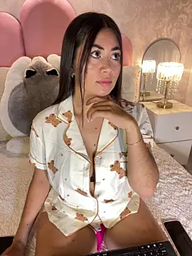  MadiLee  online show from 8, 5, 2026