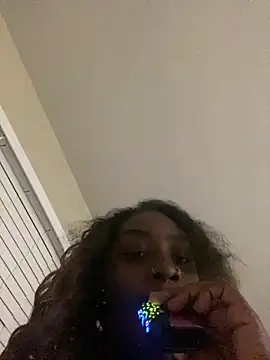 LillShayy online show from 9, 6, 2026