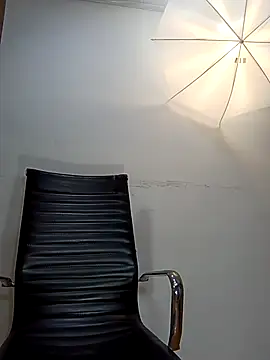 Michelle Brito1 online show from 12, 3, 2025