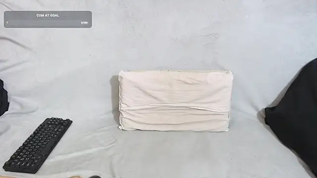 Snapshot of qustci-couple chatting on 13, 3, 2025 qustci-couple online show from 13, 3, 2025