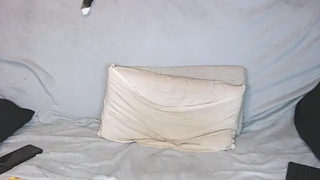 Snapshot of qustci-couple chatting on 18, 10, 2025 qustci-couple online show from 18, 10, 2025