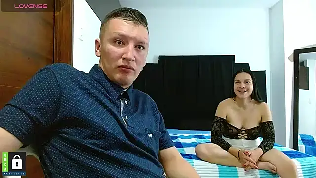 Hot-Couple--18 online show from 26, 12, 2024