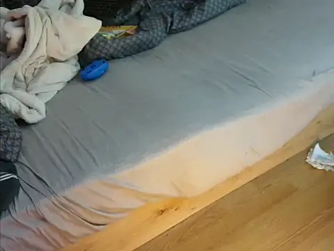 eblata04 online show from 3, 3, 2025