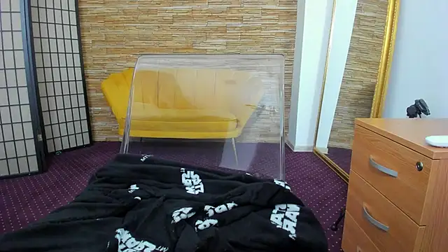 AishaRouhi online show from 28, 11, 2025