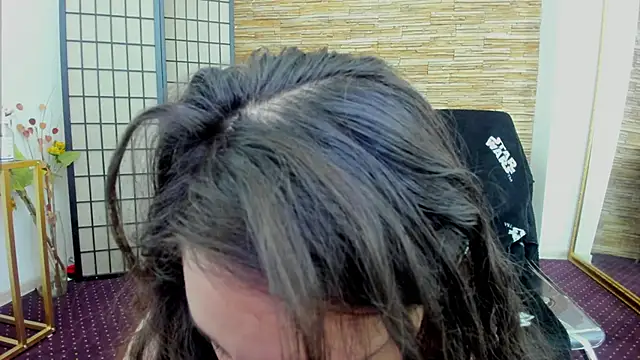 AishaRouhi online show from 11, 11, 2025