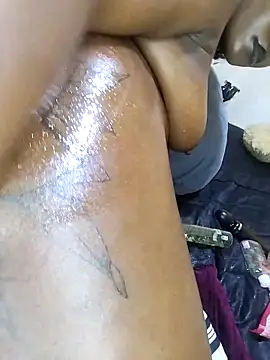 Hugemassivebootie online show from 8, 10, 2025