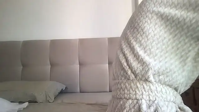 paolajonez online show from 15, 9, 2025