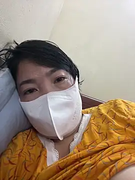 Hachi Sweetbabie  online show from 16, 12, 2025