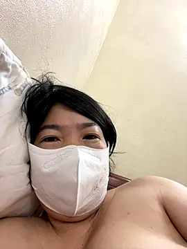 Snapshot of Hachi_Sweetbabie_ chatting on 17, 11, 2025 Hachi Sweetbabie online show from 17, 11, 2025