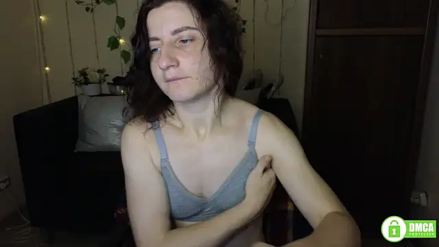 Muse kitty jenia online show from 11, 9, 2025