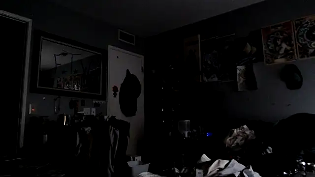 eavestease1 online show from 25, 2, 2026