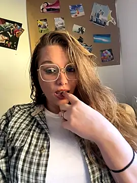 Lalalynn online show from 9, 11, 2025