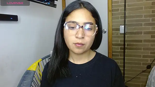 helenacyruss online show from 4, 11, 2025