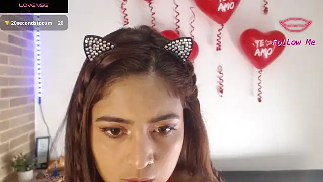 helenacyruss online show from 13, 2, 2025