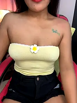 LeisyXO online show from 4, 10, 2025