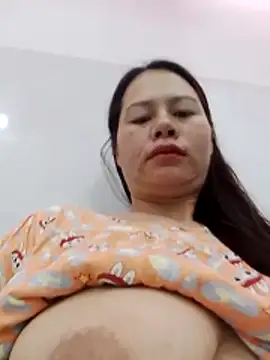Baby-ladyass20 online show from 20, 5, 2026