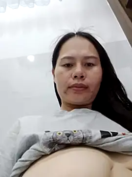 Baby-ladyass20 online show from 15, 4, 2026