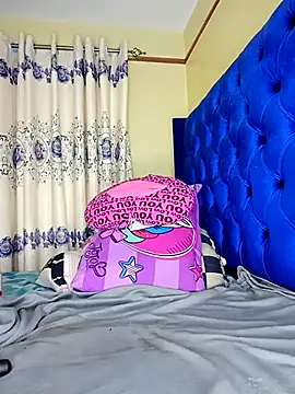 Queenshaz01 online show from 9, 9, 2025