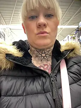 Snapshot of poussichienne chatting on 18, 3, 2025 poussichienne online show from 18, 3, 2025