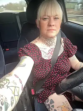 Snapshot of poussichienne chatting on 21, 3, 2025 poussichienne online show from 21, 3, 2025