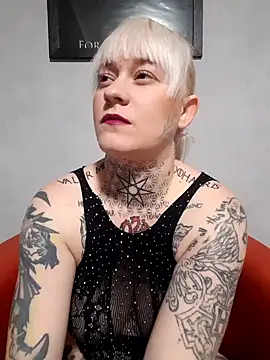 Snapshot of poussichienne chatting on 22, 10, 2025 poussichienne online show from 22, 10, 2025