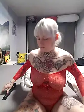 Snapshot of poussichienne chatting on 22, 9, 2025 poussichienne online show from 22, 9, 2025