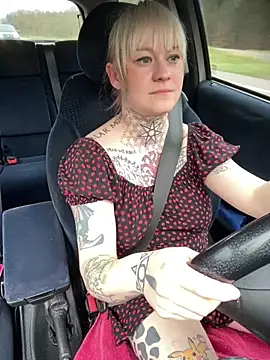 Snapshot of poussichienne chatting on 21, 3, 2025 poussichienne online show from 21, 3, 2025