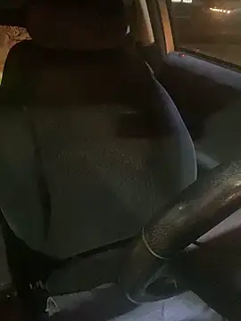 poussichienne online show from 16, 2, 2026