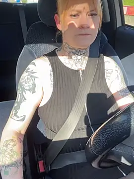 poussichienne online show from 15, 4, 2026