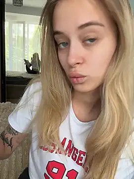 Snapshot of enjoy_my_beauty chatting on 17, 7, 2026 enjoy my beauty online show from 17, 7, 2026