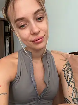 Snapshot of enjoy_my_beauty chatting on 1, 7, 2026 enjoy my beauty online show from 1, 7, 2026