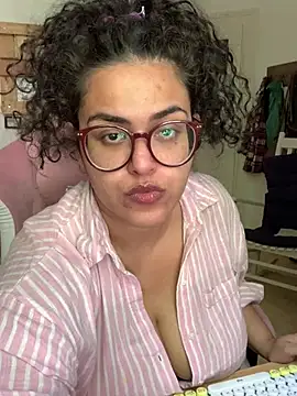 Curvydesifromgermany online show from 24, 7, 2026