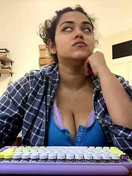 Curvydesifromgermany online show from 23, 9, 2025