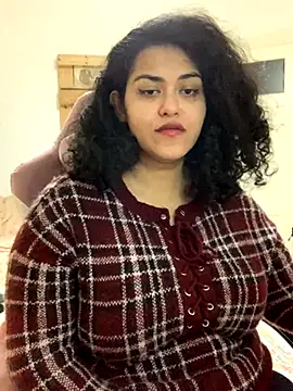 Curvydesifromgermany online show from 3, 11, 2025