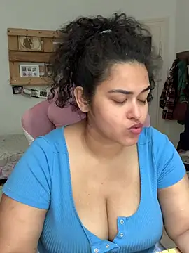 Curvydesifromgermany online show from 2, 7, 2026