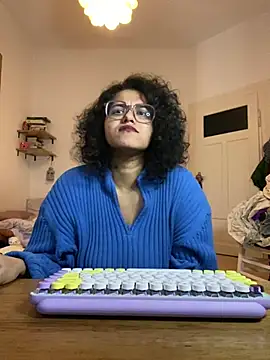 Curvydesifromgermany online show from 27, 1, 2025