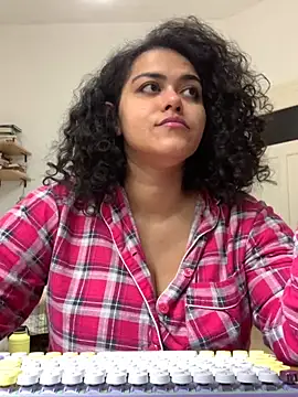 Curvydesifromgermany online show from 18, 9, 2025