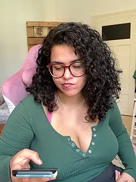 Curvydesifromgermany online show from 2, 4, 2026