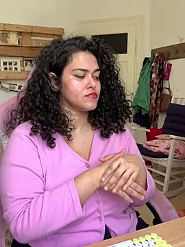 Curvydesifromgermany online show from 8, 4, 2026