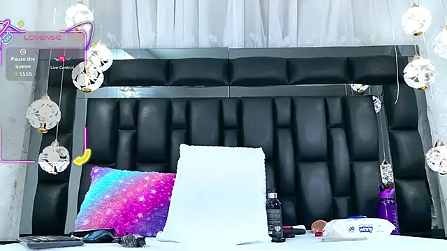 AuraRoss online show from 28, 11, 2025