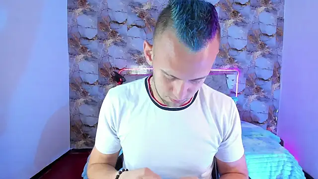Snapshot of Damon_Bakert chatting on 22, 4, 2026 Damon Bakert online show from 22, 4, 2026