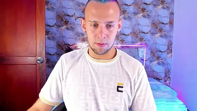 Snapshot of Damon_Bakert chatting on 27, 4, 2026 Damon Bakert online show from 27, 4, 2026