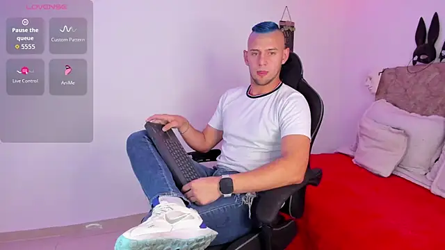 Damon Bakert online show from 4, 11, 2025