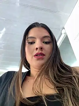 annavi  online show from 10, 5, 2026