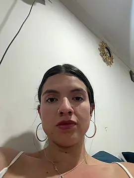 annavi  online show from 8, 7, 2026