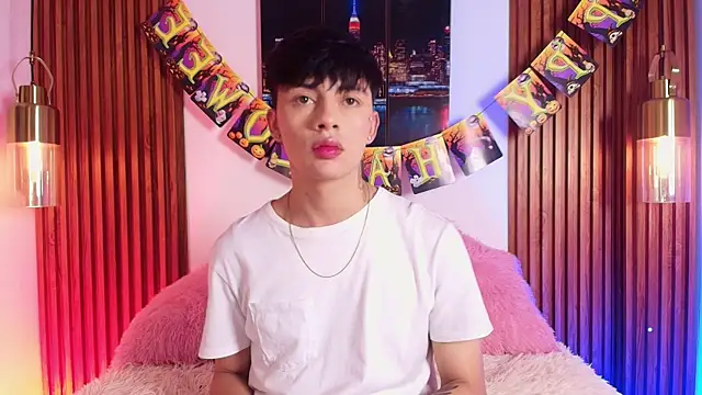 Snapshot of Steev_Novoa chatting on 29, 10, 2025 Steev Novoa online show from 29, 10, 2025