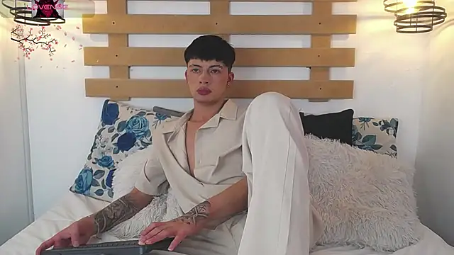 Snapshot of Steev_Novoa chatting on 6, 2, 2025 Steev Novoa online show from 6, 2, 2025