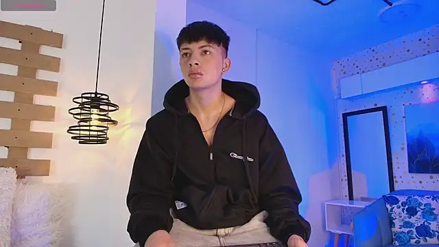 Snapshot of Steev_Novoa chatting on 12, 3, 2025 Steev Novoa online show from 12, 3, 2025