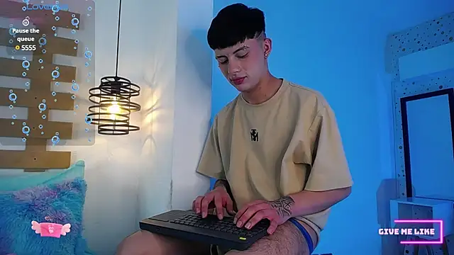 Snapshot of Steev_Novoa chatting on 22, 2, 2025 Steev Novoa online show from 22, 2, 2025